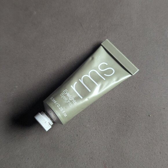 RMS Beauty Eyelights Cream Eyeshadow | ECLIPSE: a mossy silver - Picture 9 of 16